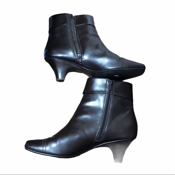 Ruby & Bloom chocolate brown boots - Picture 3 of 8